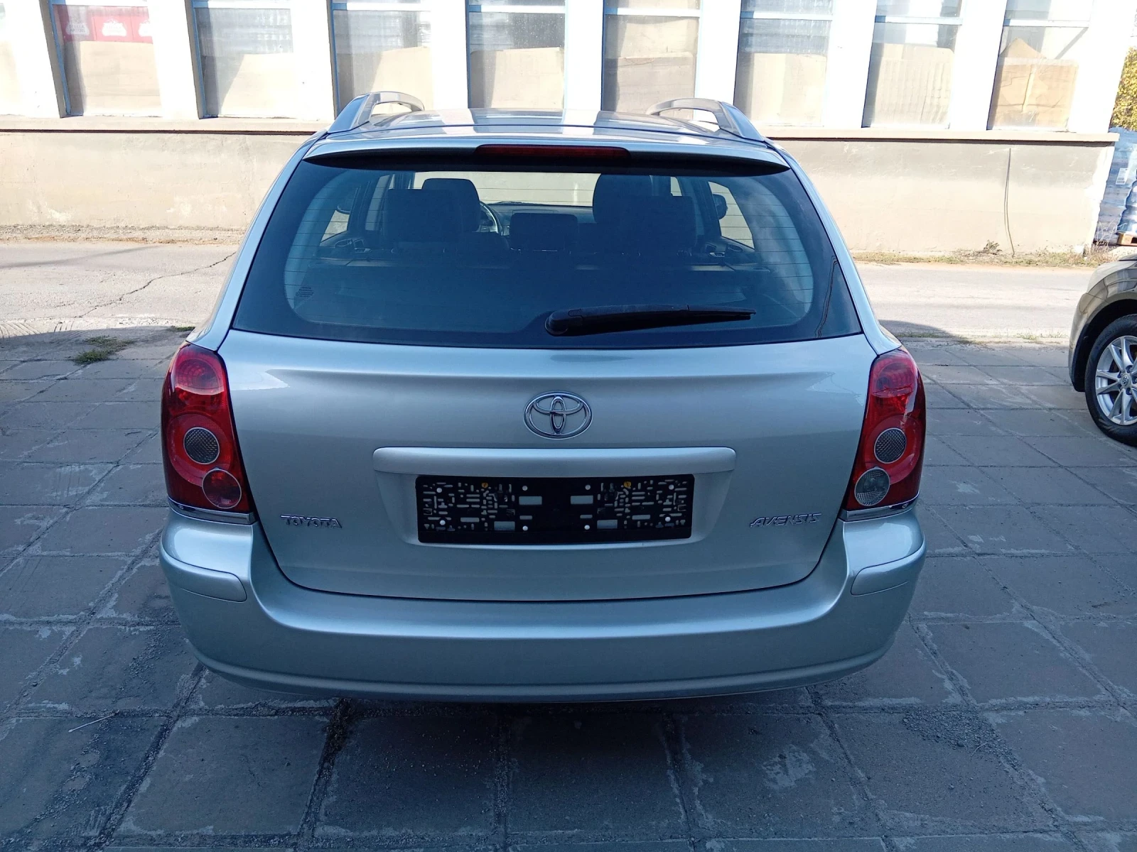 Toyota Avensis 2.0 VVT-I Фейслифт - изображение 3