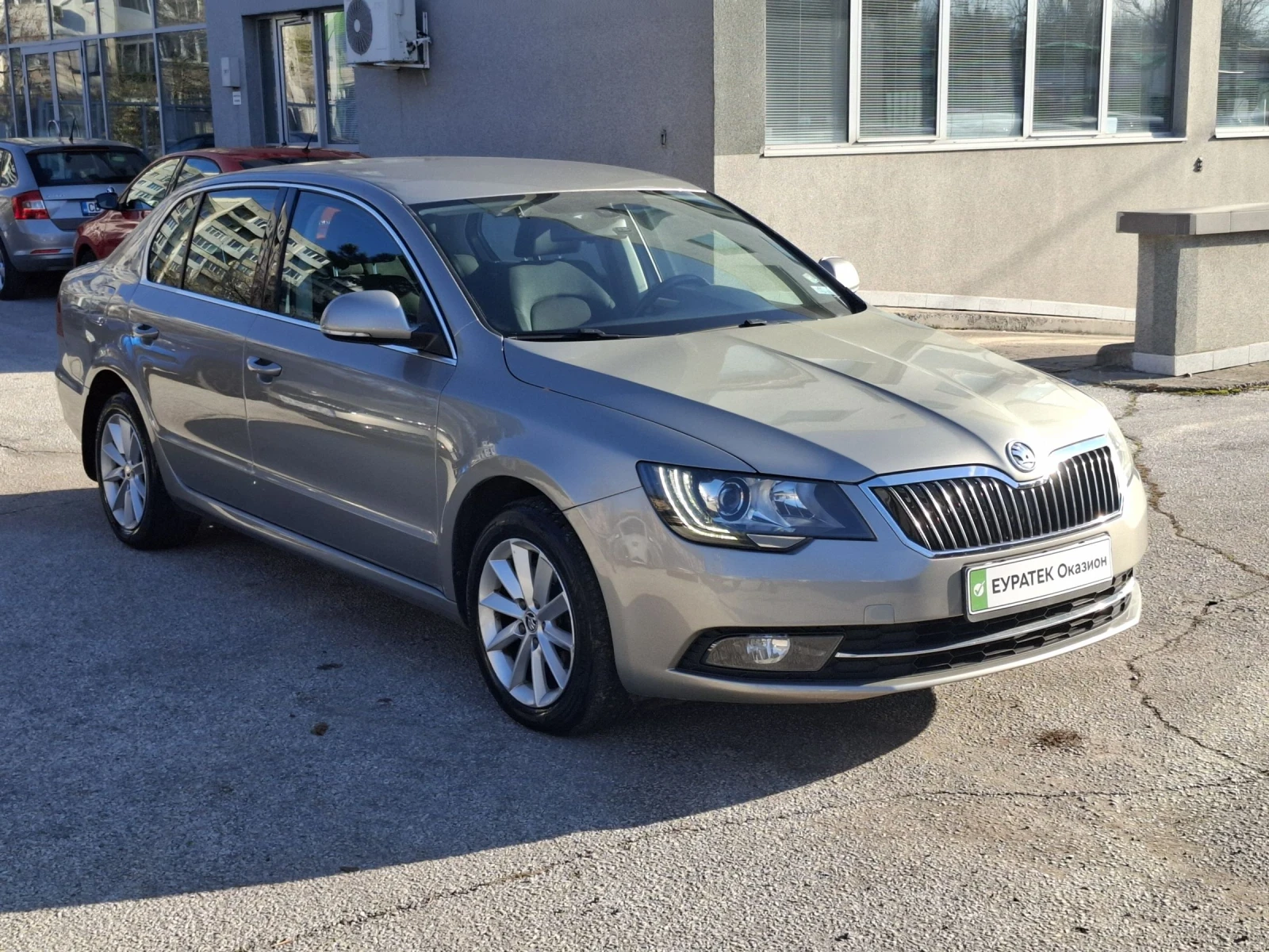 Skoda Superb 2.0TDI/4x4 - изображение 3