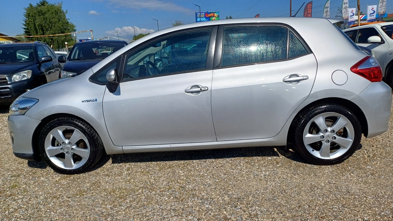 Toyota Auris Aвтоматик - изображение 6