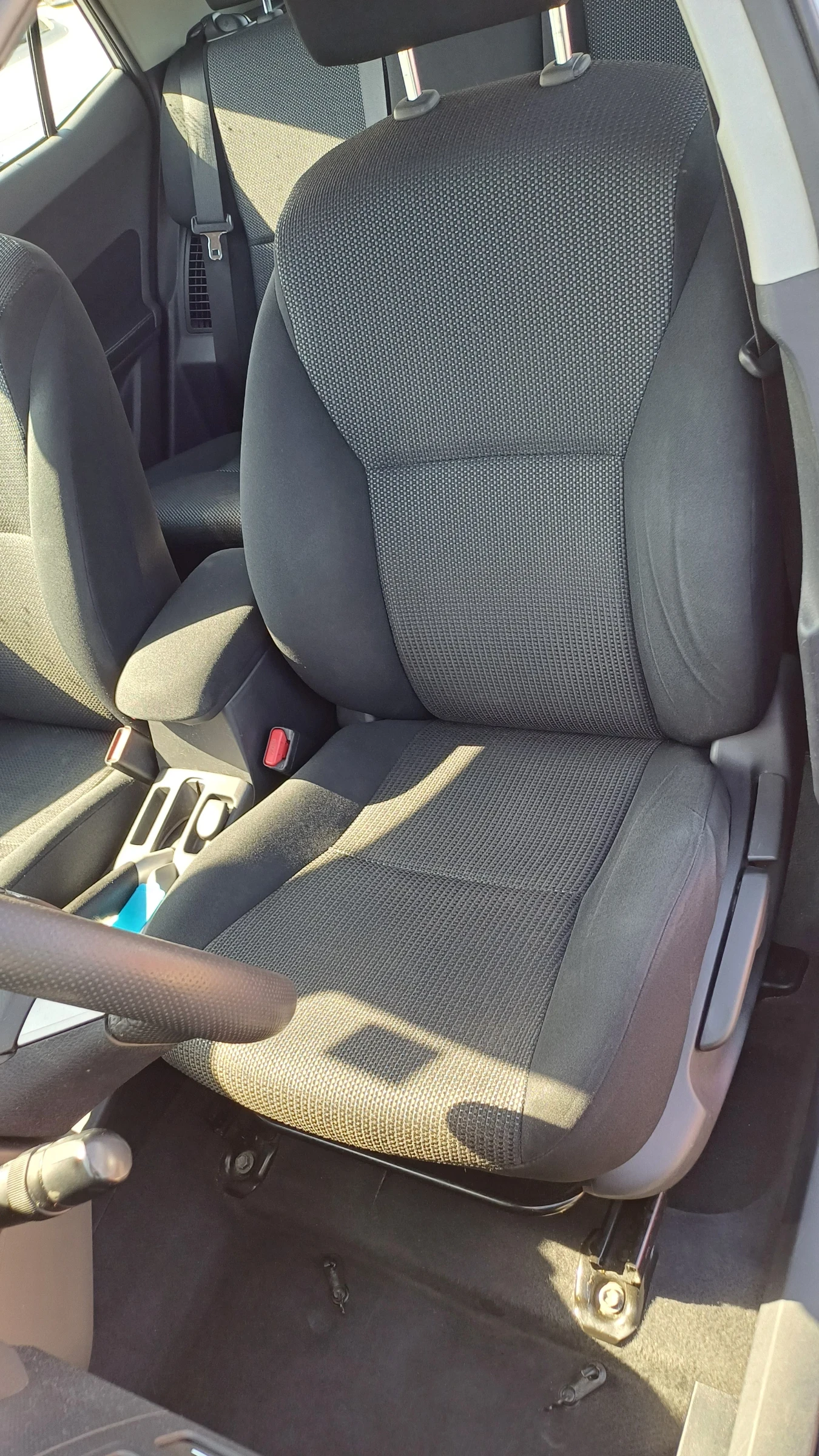 Toyota Auris Aвтоматик - изображение 10