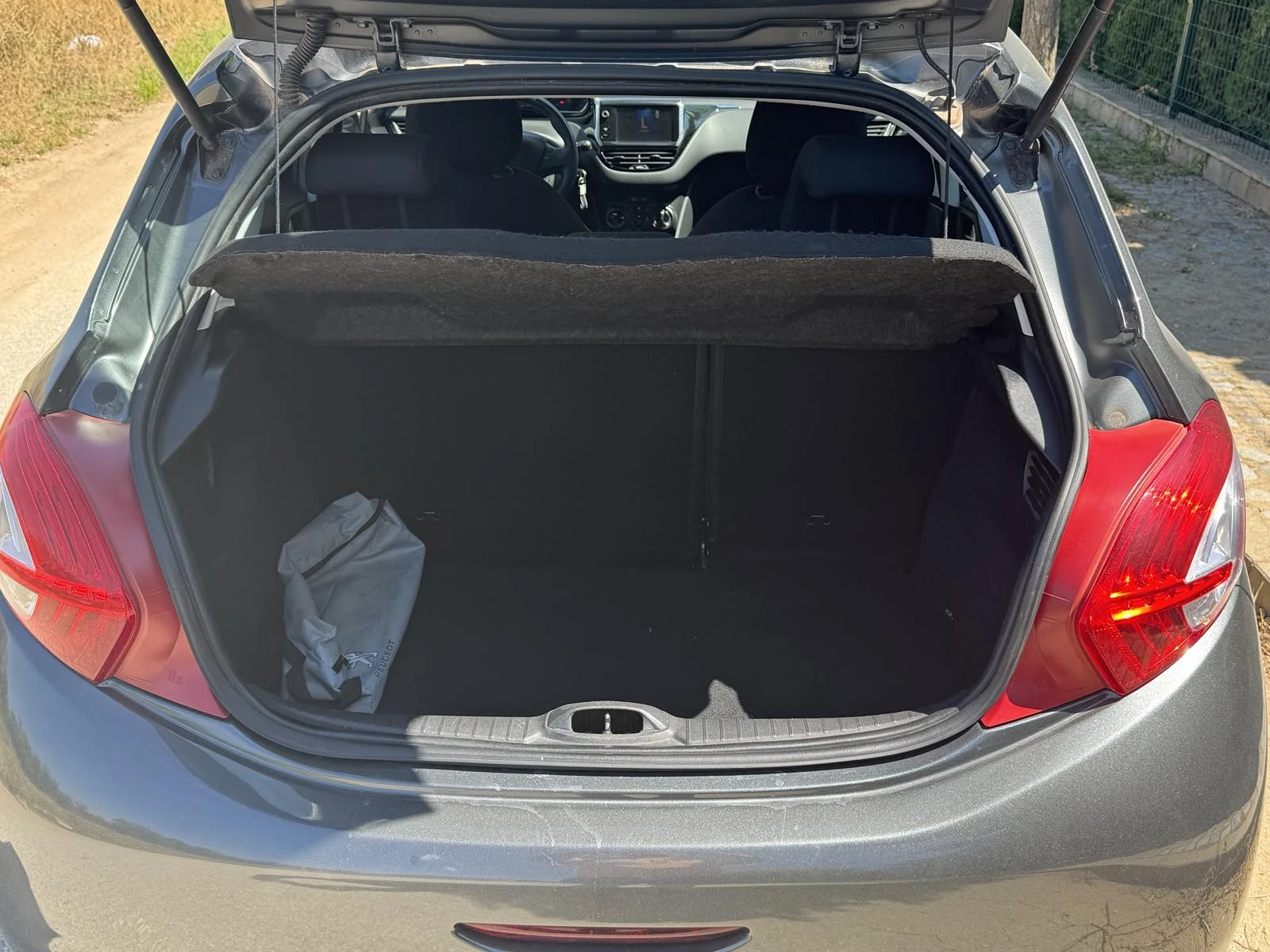 Peugeot 208 1.2 i - изображение 8