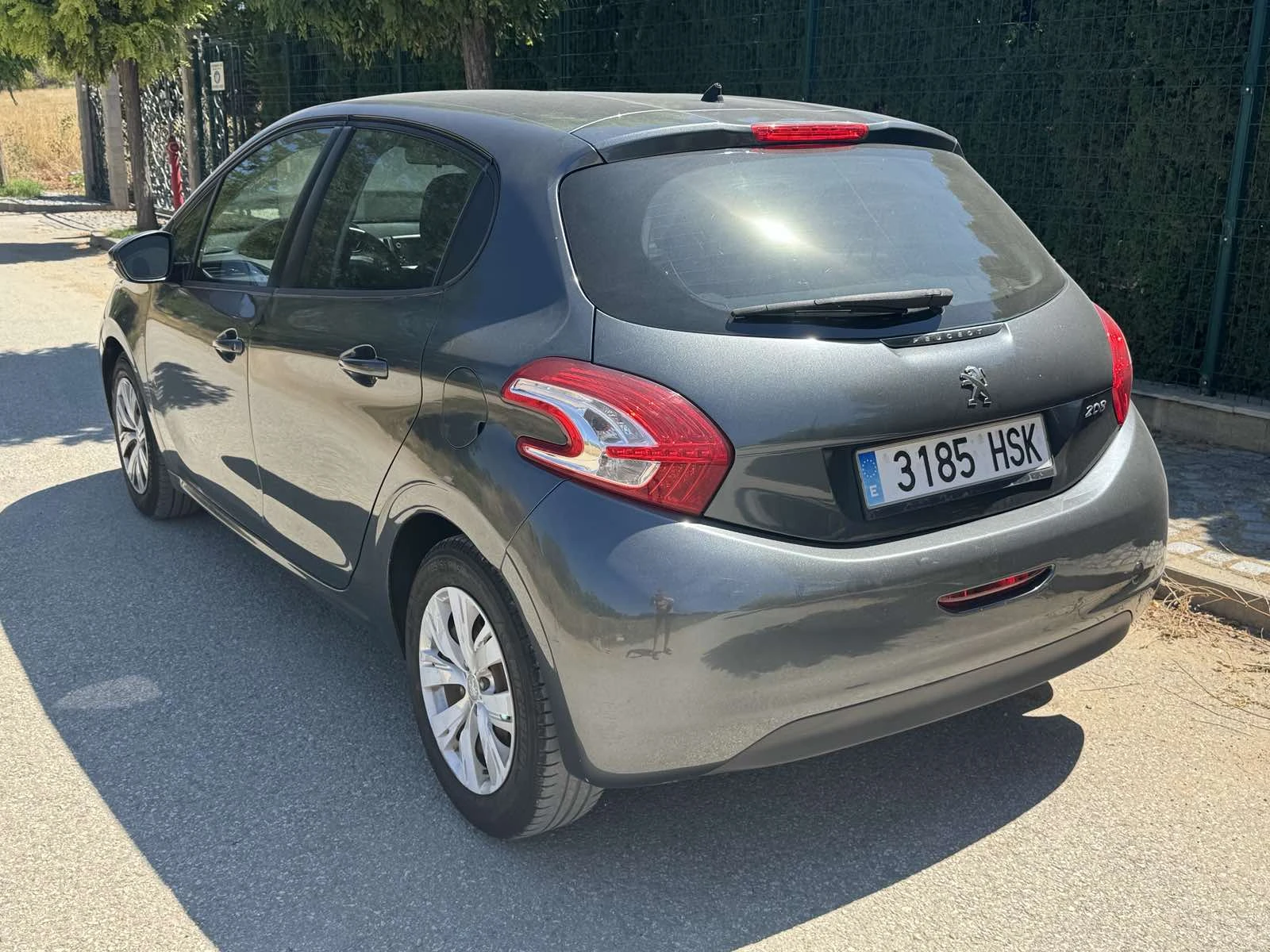 Peugeot 208 1.2 i - изображение 3