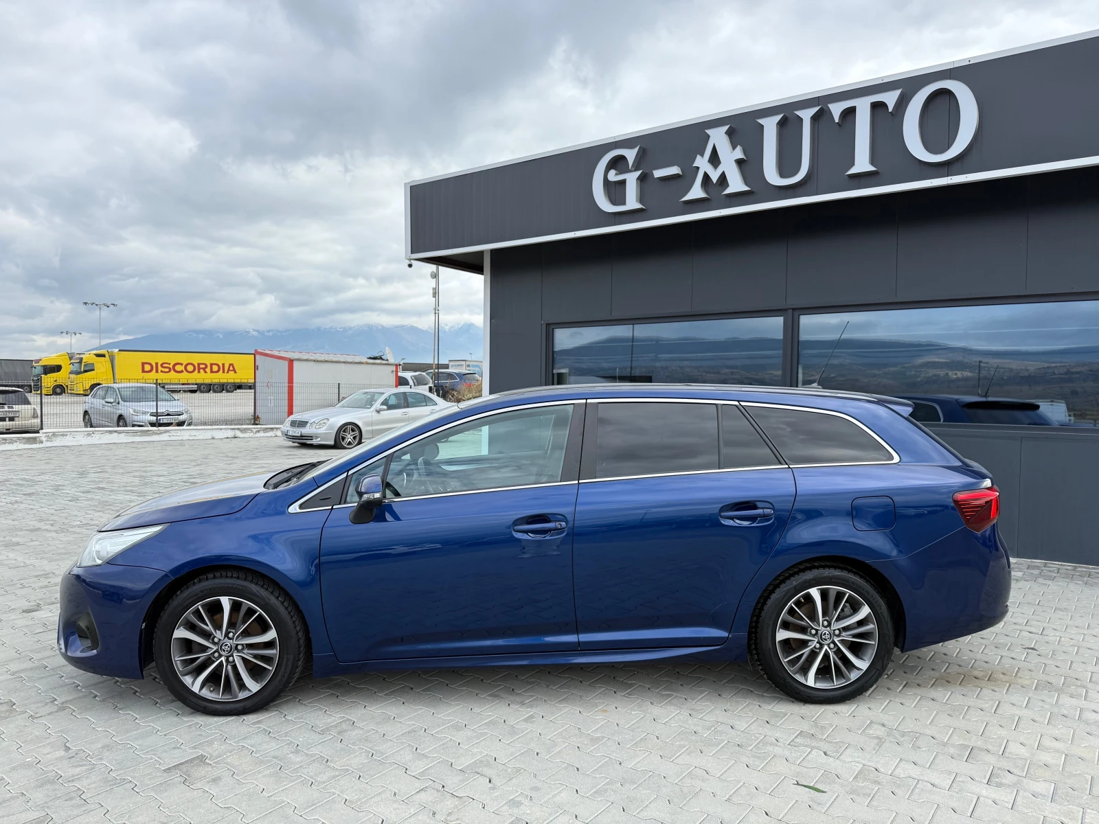 Toyota Avensis 1.6 d4d 112 кс Собствен лизинг !!! - изображение 10