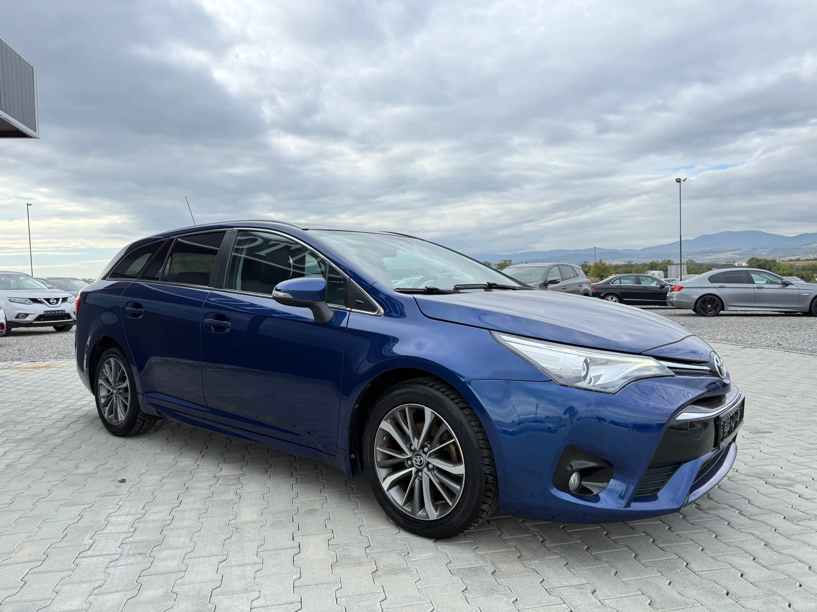 Toyota Avensis 1.6 d4d 112 кс Собствен лизинг !!! - изображение 5