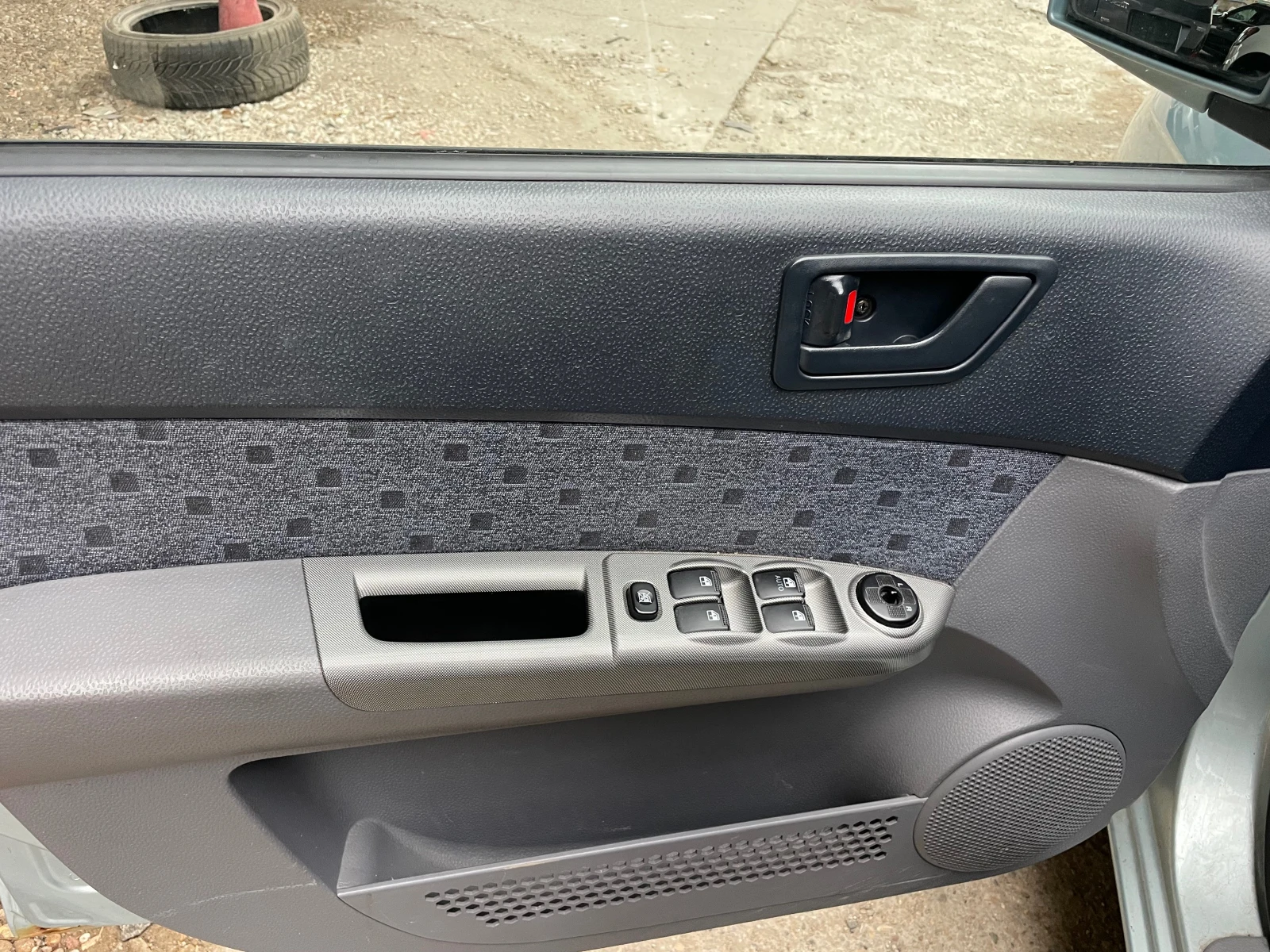 Hyundai Getz 1.4I-AUTOMATIC - изображение 8