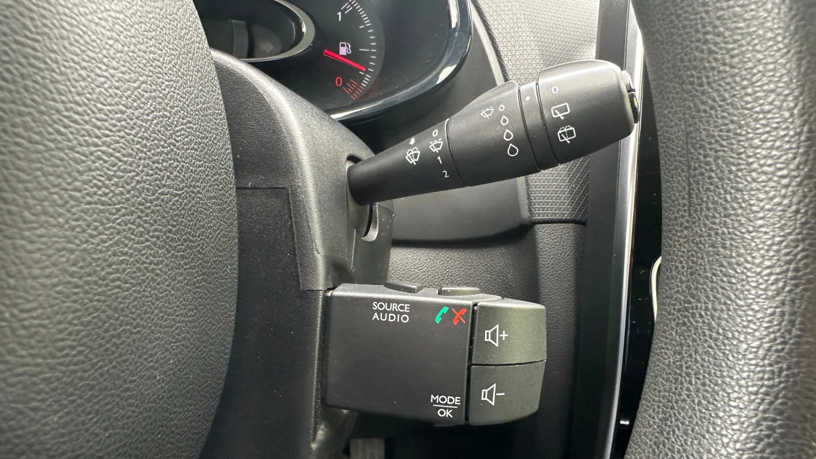 Renault Clio 1.2 i Първи собственик от България | Mobile.bg — изображение 16
