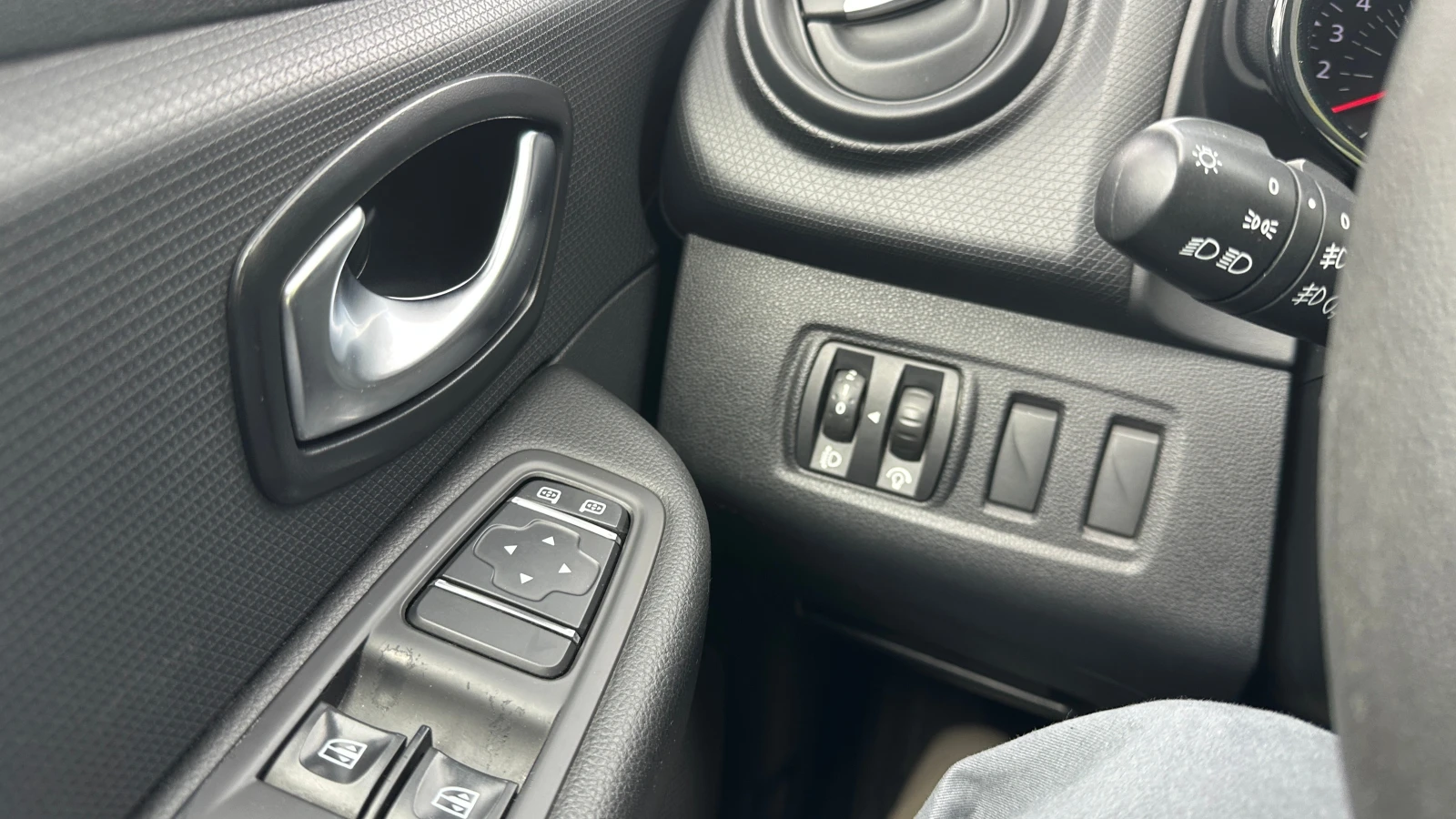 Renault Clio 1.2 i Първи собственик от България | Mobile.bg — изображение 17
