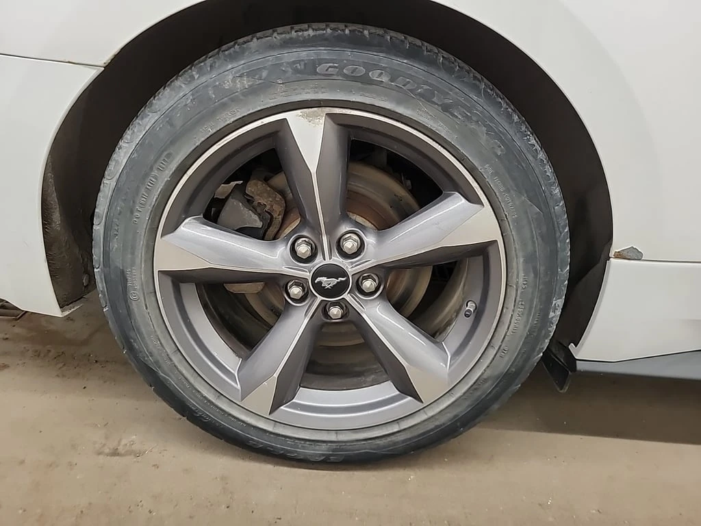 Ford Mustang * V6 * CARFAX *  - изображение 6