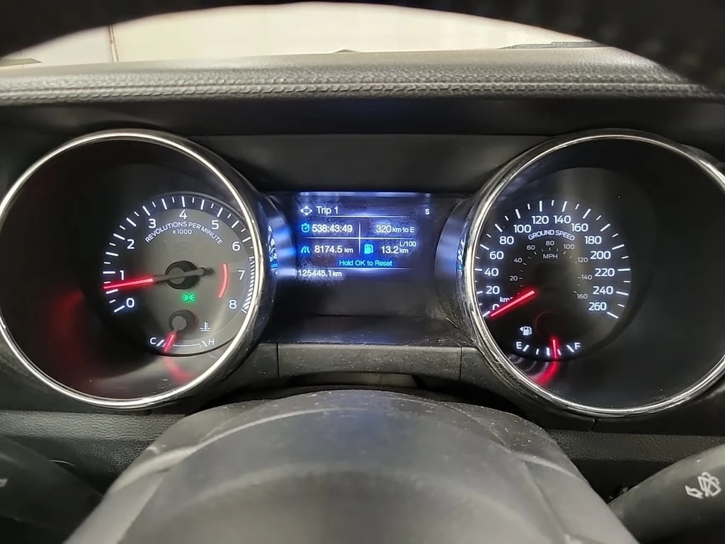 Ford Mustang * V6 * CARFAX *  - изображение 10