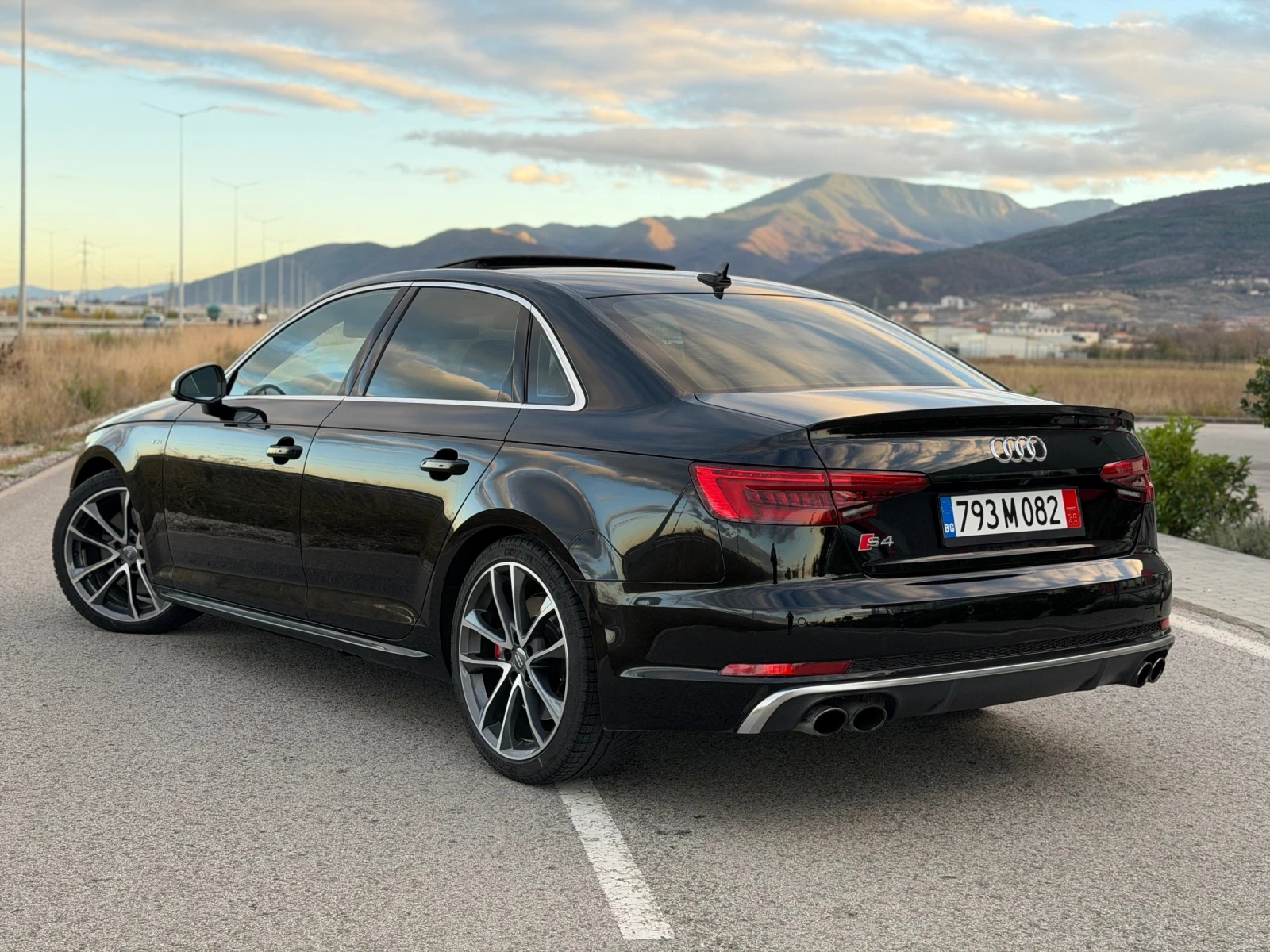 Audi S4  - изображение 2