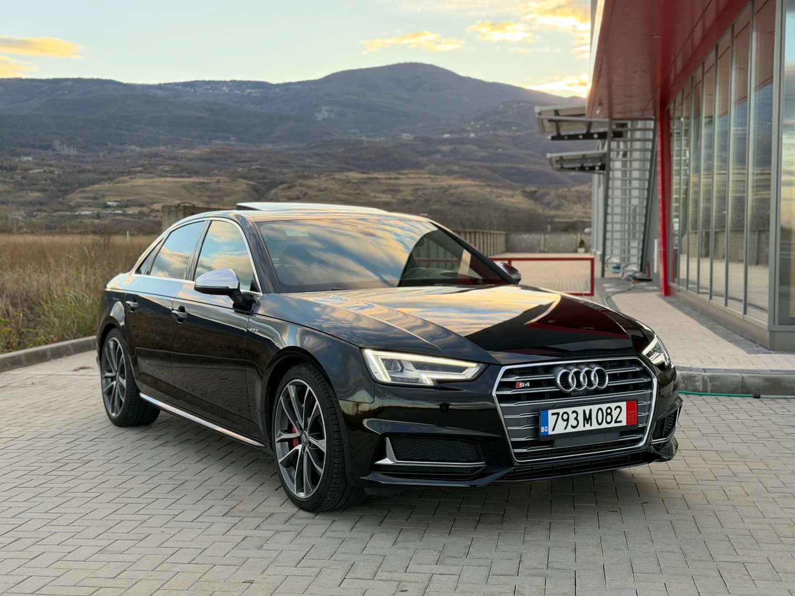 Audi S4 | Mobile.bg   12