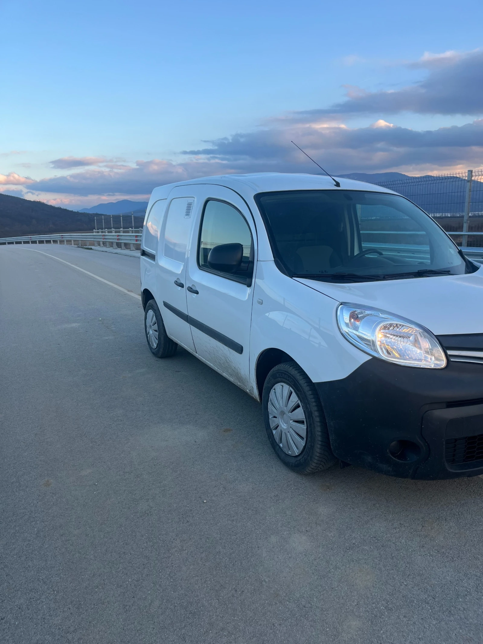 Renault Kangoo 1.5, снимка 3 - Автомобили и джипове - 53636691
