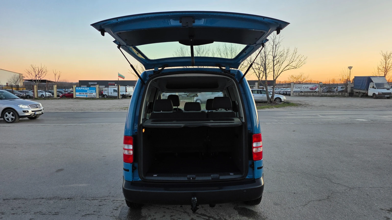 VW Caddy KATO ЧИСТО НОВ, снимка 12 - Автомобили и джипове - 53879683