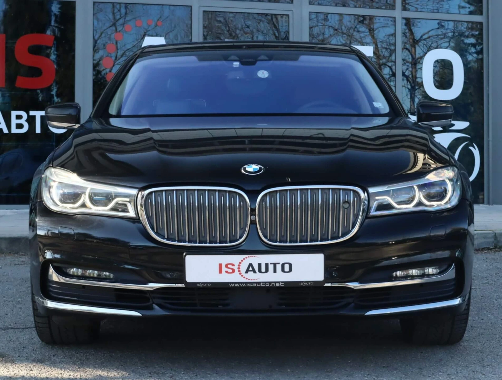 BMW 740 Long/xDrive/Bower&Willkins/Панорама/Обдухване/, снимка 2 - Автомобили и джипове - 53903501