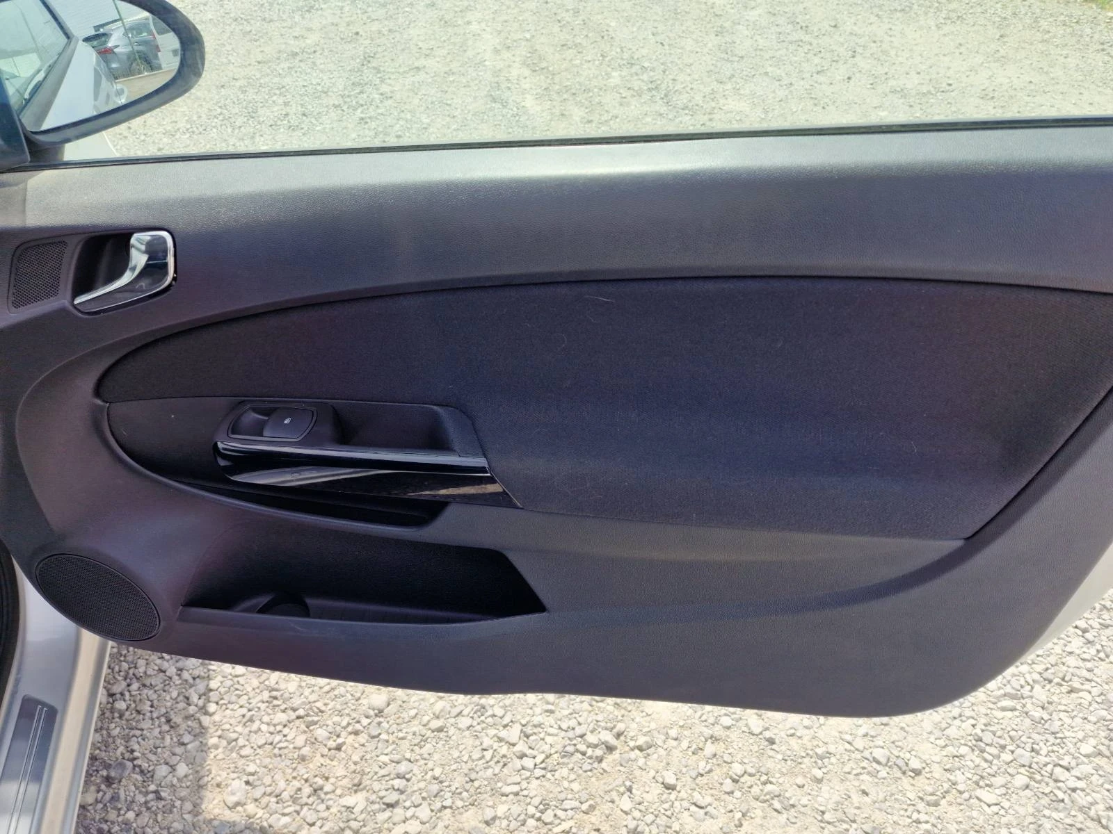 Opel Corsa 1.3 CDTI 6 скорости , снимка 16 - Автомобили и джипове - 54205909