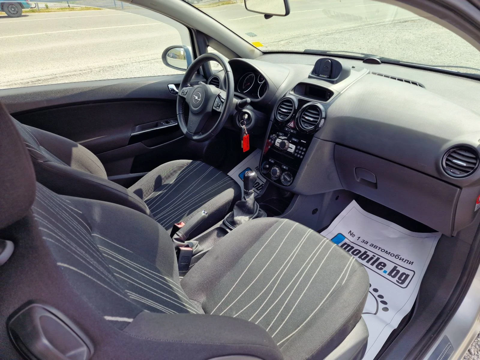 Opel Corsa 1.3 CDTI 6 скорости , снимка 13 - Автомобили и джипове - 54205909