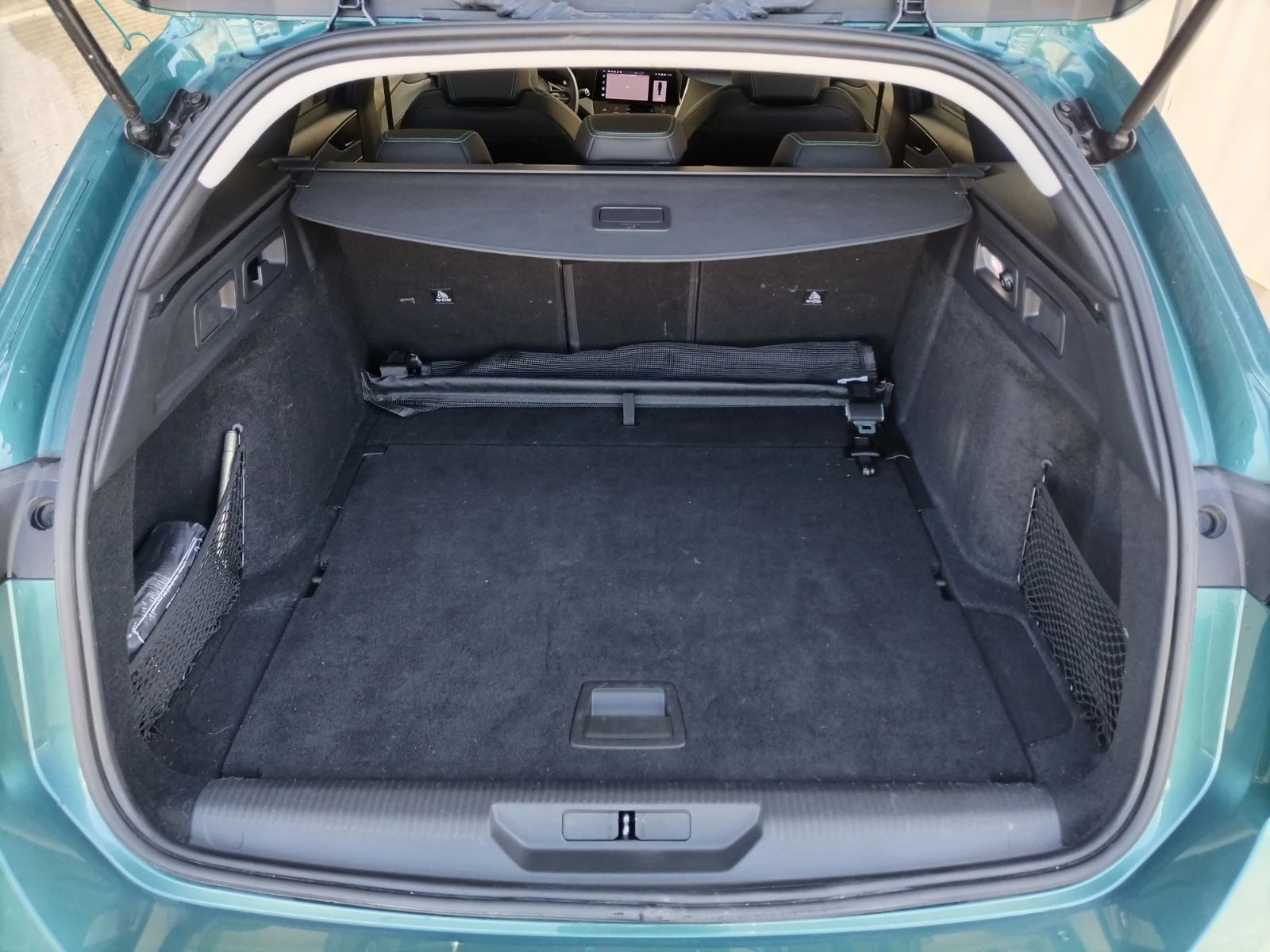 Peugeot 308 1.5HDI/130к.с/ALLURE, снимка 17 - Автомобили и джипове - 54331500