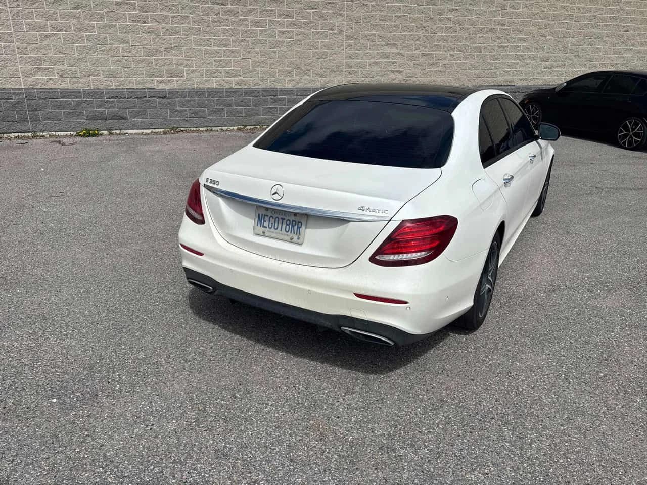 Mercedes-Benz E 350 BURMESTER/ПАНОРАМА/360 CAM/ДИСТРОНИК, снимка 6 - Автомобили и джипове - 54372575
