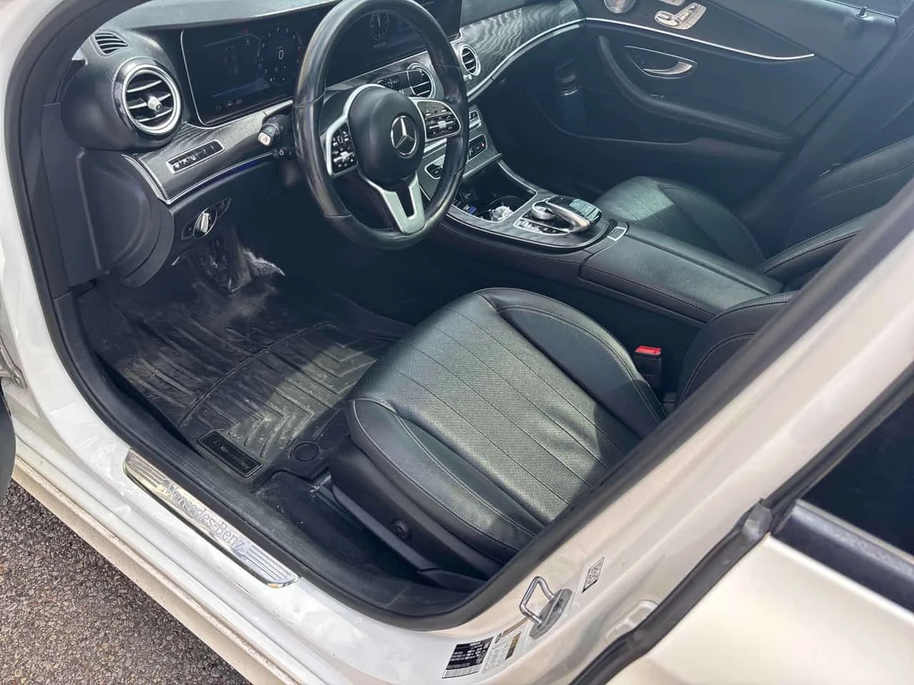 Mercedes-Benz E 350 BURMESTER/ПАНОРАМА/360 CAM/ДИСТРОНИК, снимка 7 - Автомобили и джипове - 54372575