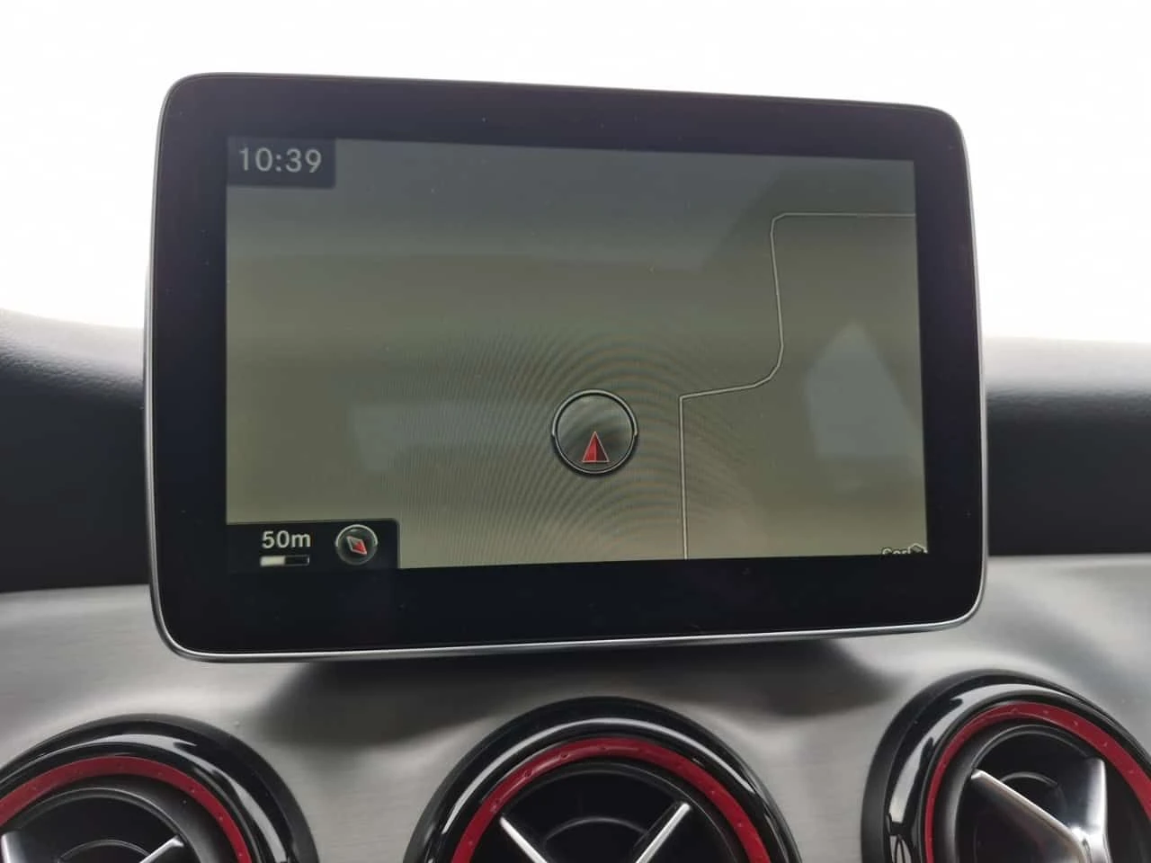 Mercedes-Benz CLA 45 AMG * CARFAX * 2 КЛЮЧА * ПОДГРЕВ * NAVI, снимка 8 - Автомобили и джипове - 54418091