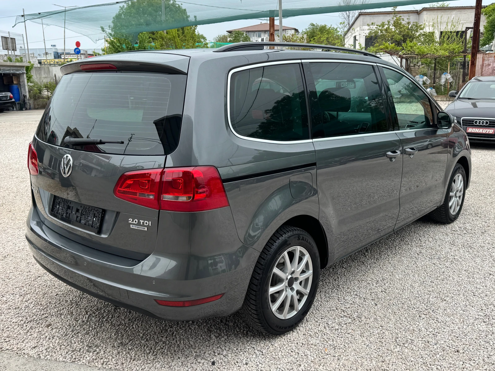 VW Sharan 2.0TDI-ОБСЛУЖЕН, снимка 4 - Автомобили и джипове - 54477815