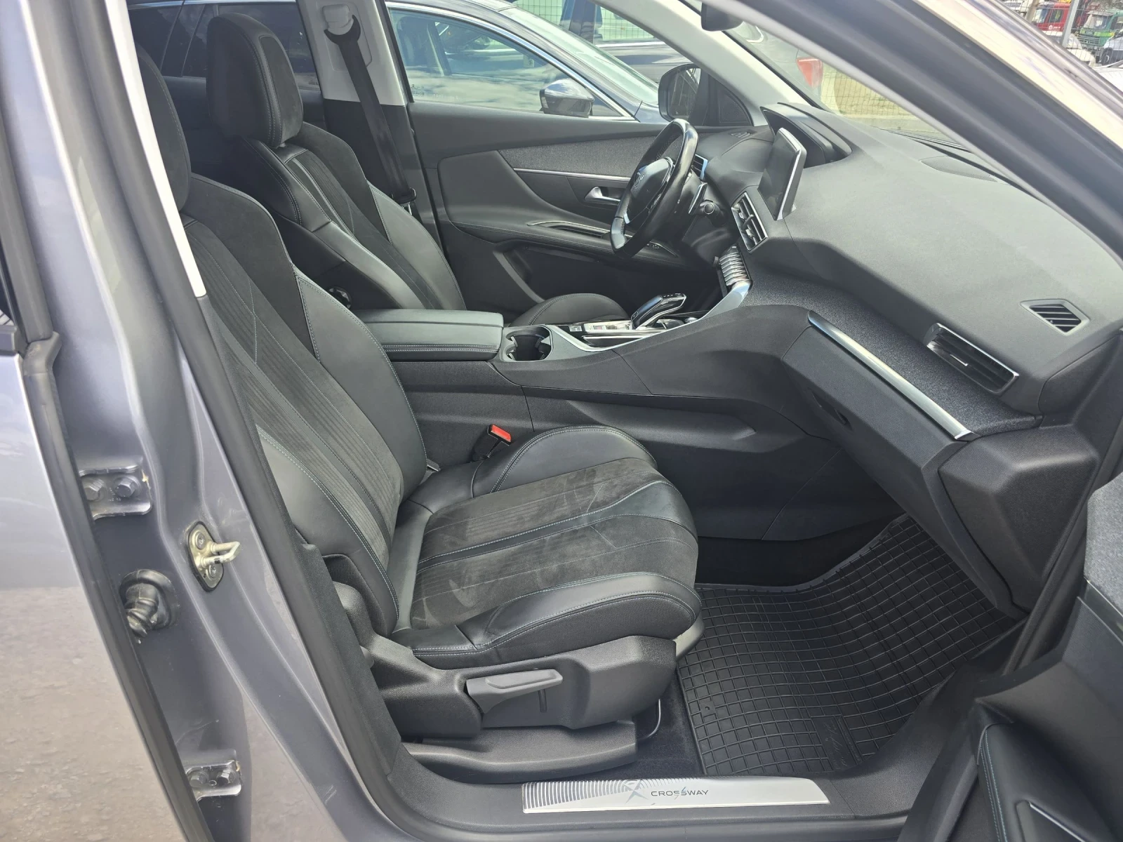 Peugeot 3008 1.5 HDI AUTOAMAT CROSSWAY, снимка 14 - Автомобили и джипове - 54565707