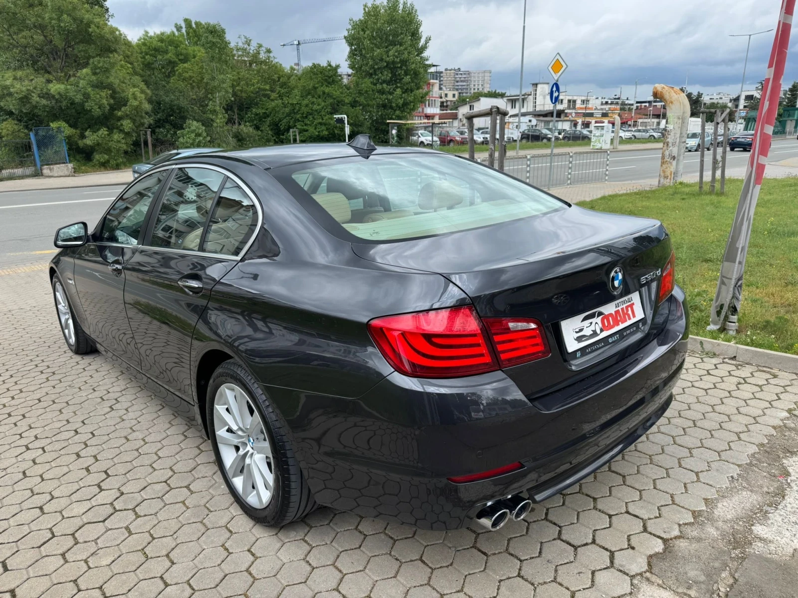 BMW 530 3.0D/AVTOMAT/NAVI/КОЖА, снимка 5 - Автомобили и джипове - 54652639