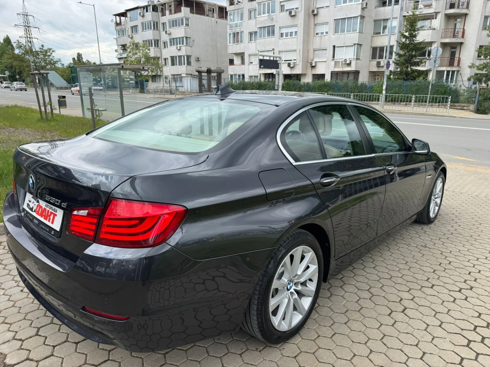 BMW 530 3.0D/AVTOMAT/NAVI/КОЖА, снимка 4 - Автомобили и джипове - 54652639