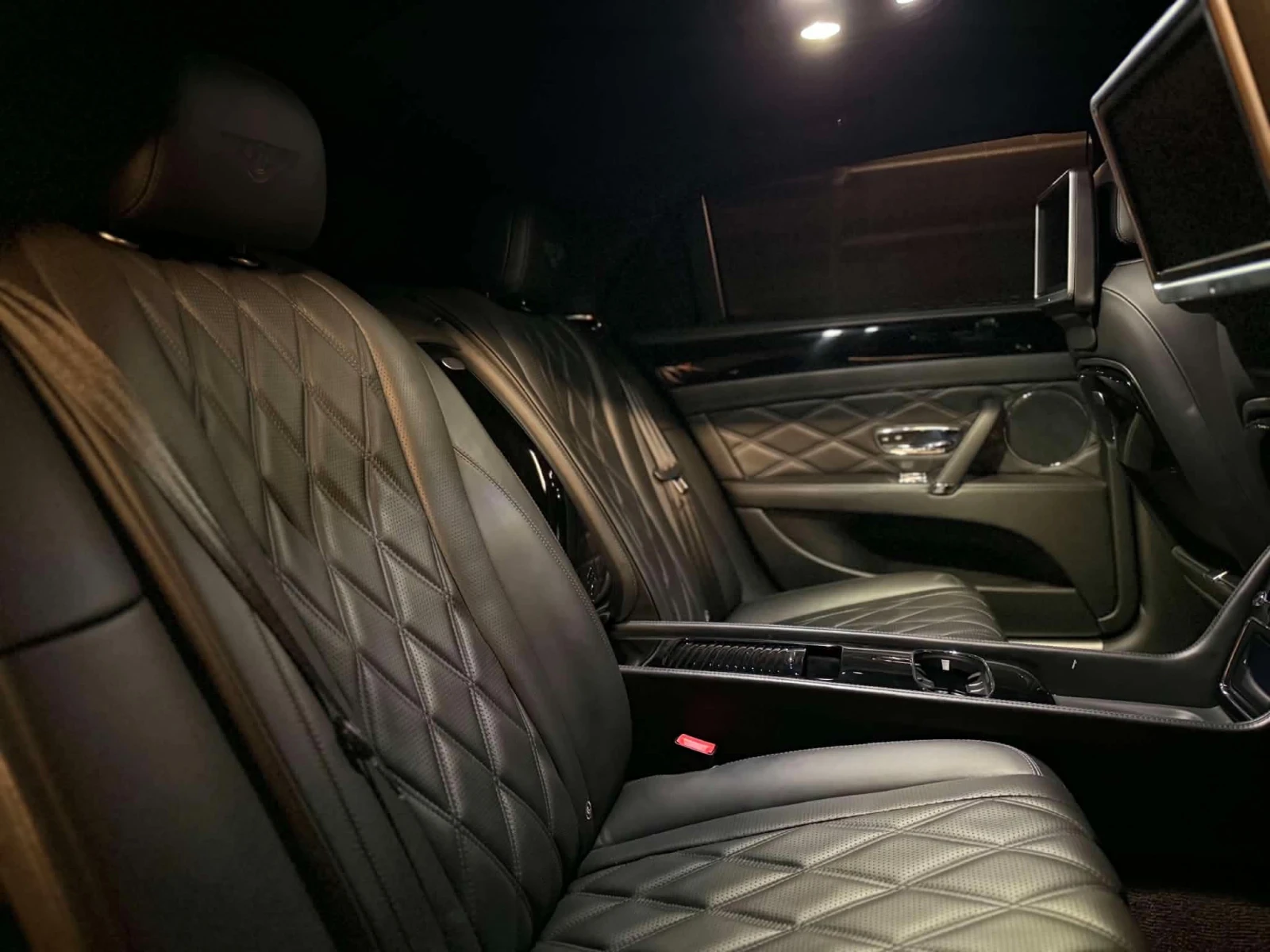 Bentley Flying Spur V8 FULL EXTRAS LIZING, снимка 11 - Автомобили и джипове - 54756241