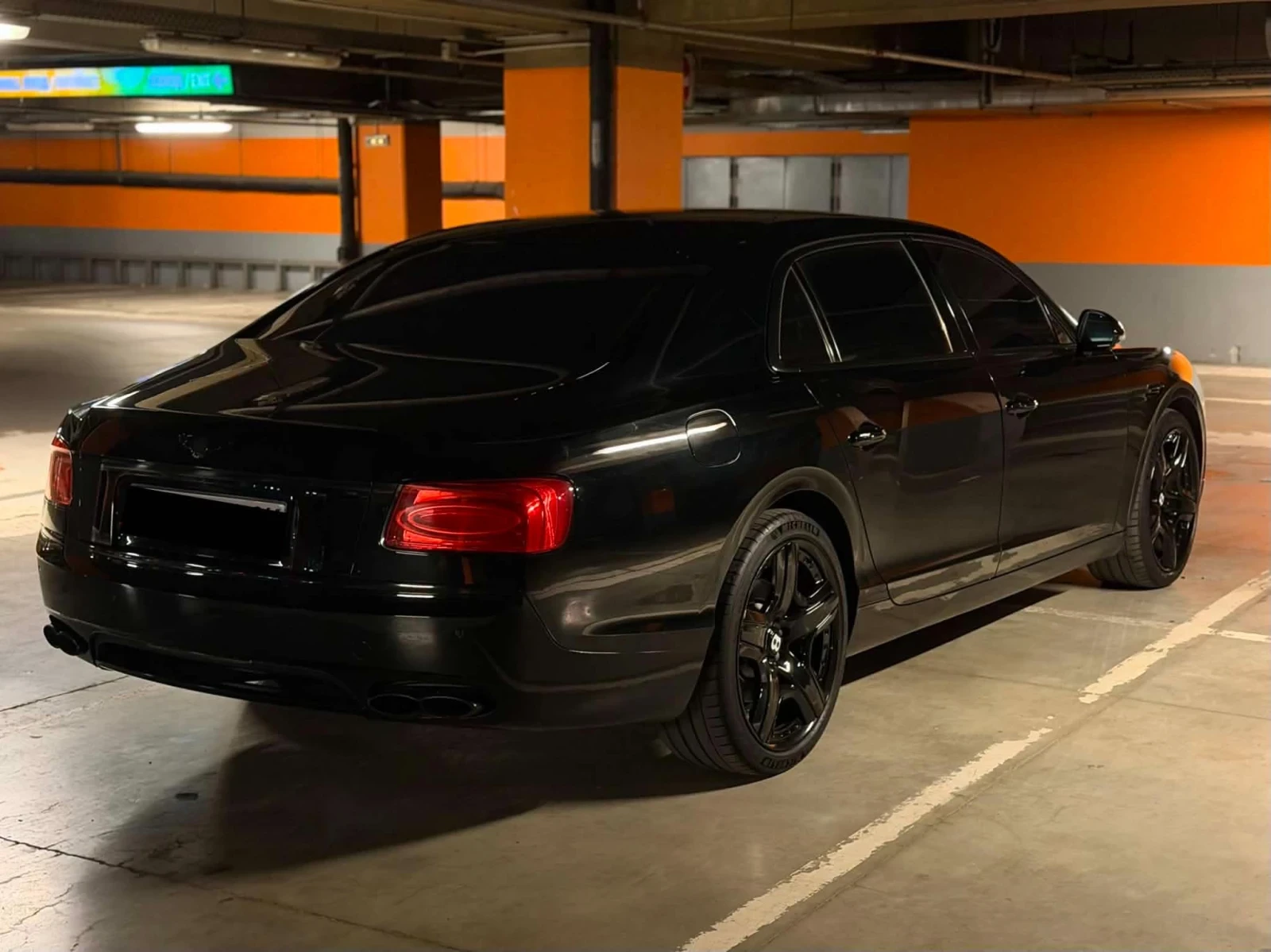 Bentley Flying Spur V8 FULL EXTRAS LIZING, снимка 2 - Автомобили и джипове - 54756241