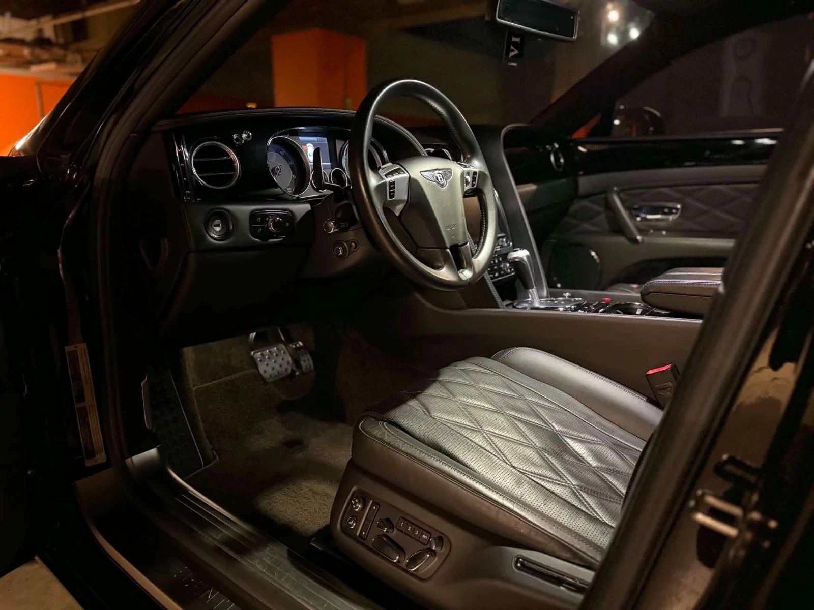 Bentley Flying Spur V8 FULL EXTRAS LIZING, снимка 7 - Автомобили и джипове - 54756241
