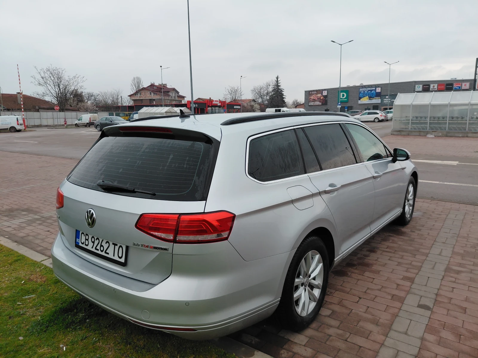 VW Passat, снимка 4 - Автомобили и джипове - 55088958