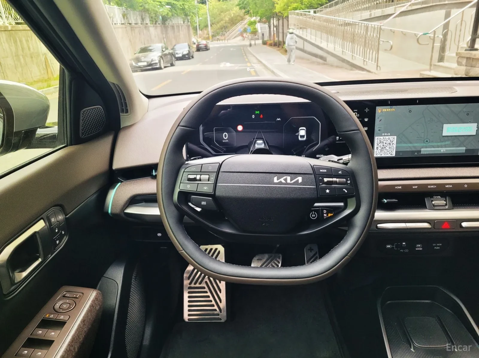 Kia EV4, снимка 12 - Автомобили и джипове - 55185118