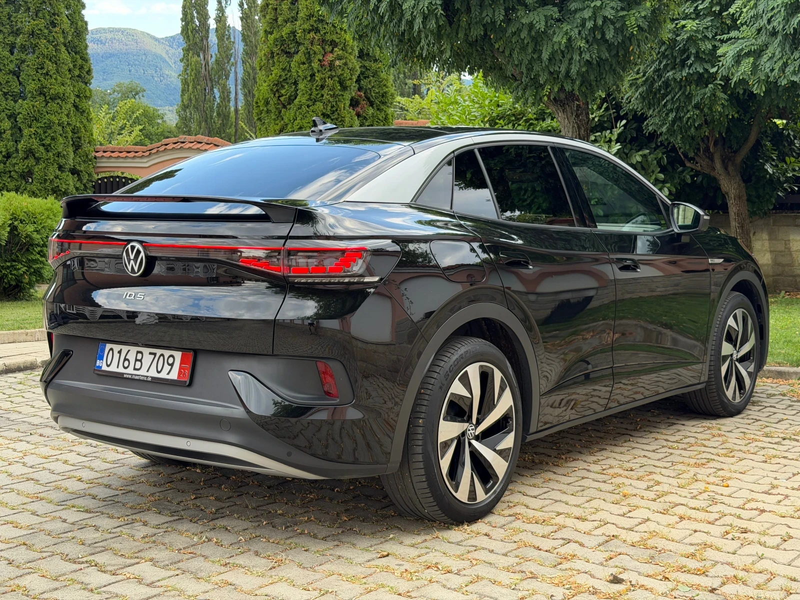 VW ID.4 ID5/PRO/SportSeats/Memory/Pano/360/Head/Full, снимка 6 - Автомобили и джипове - 55403681