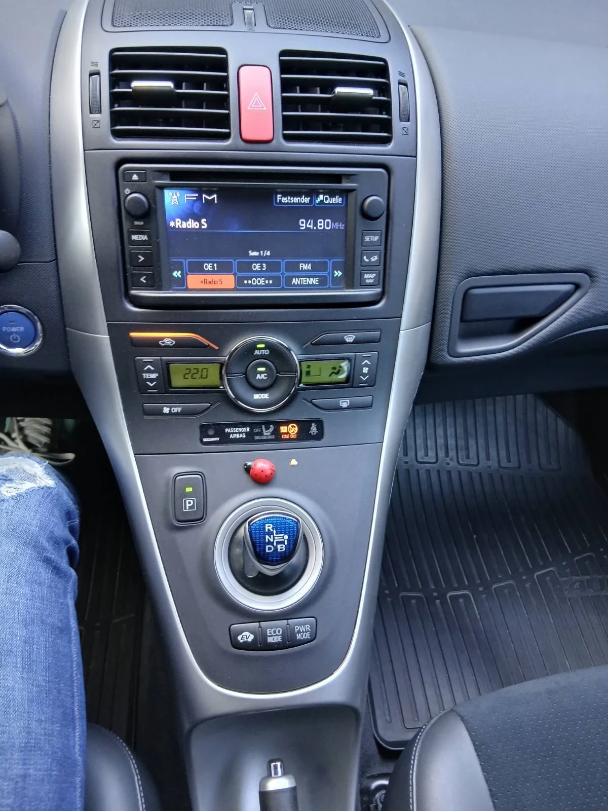 Toyota Auris 93000km., снимка 9 - Автомобили и джипове - 55449282