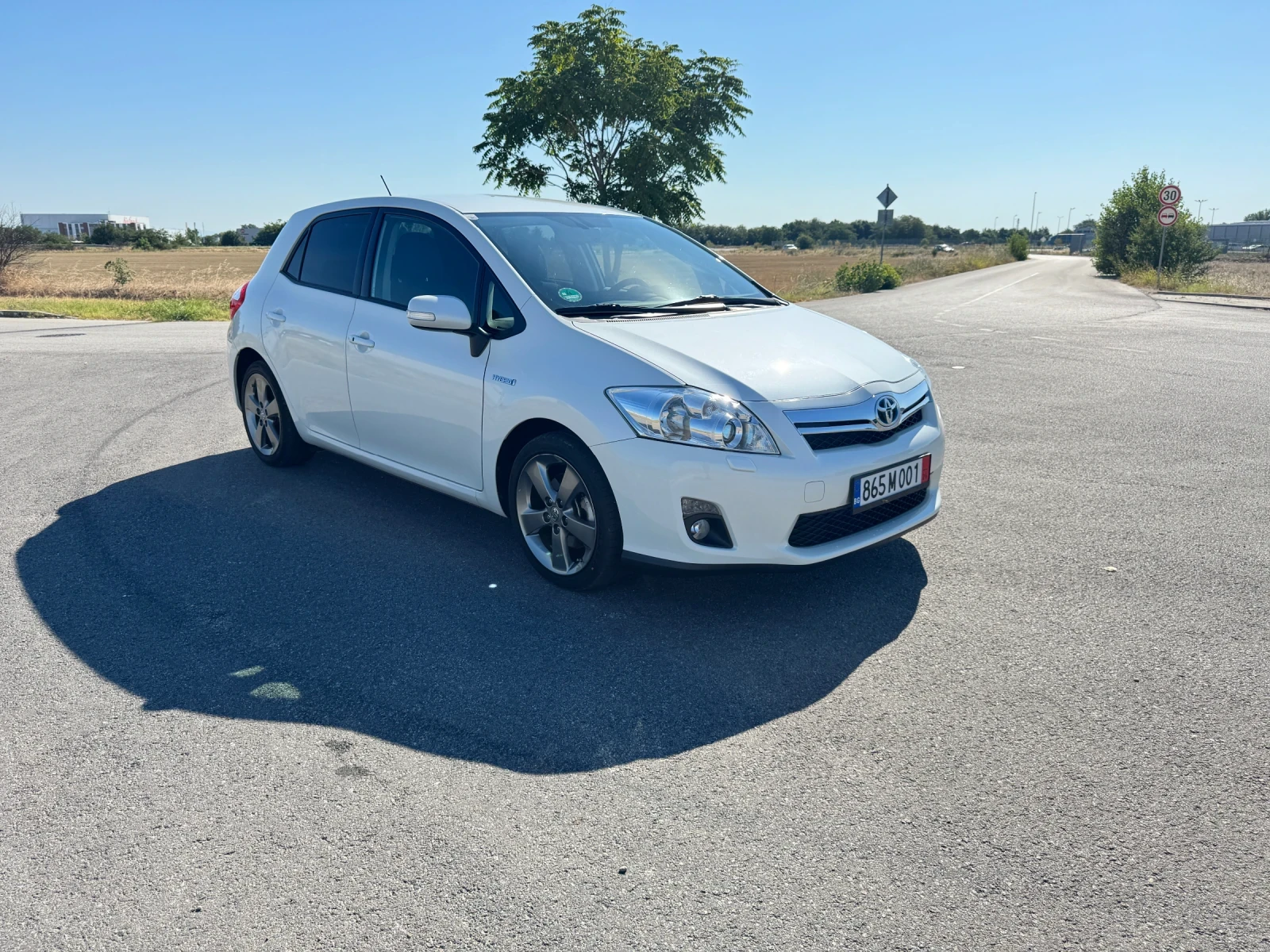 Toyota Auris 93000km. | Mobile.bg � ����������� 2