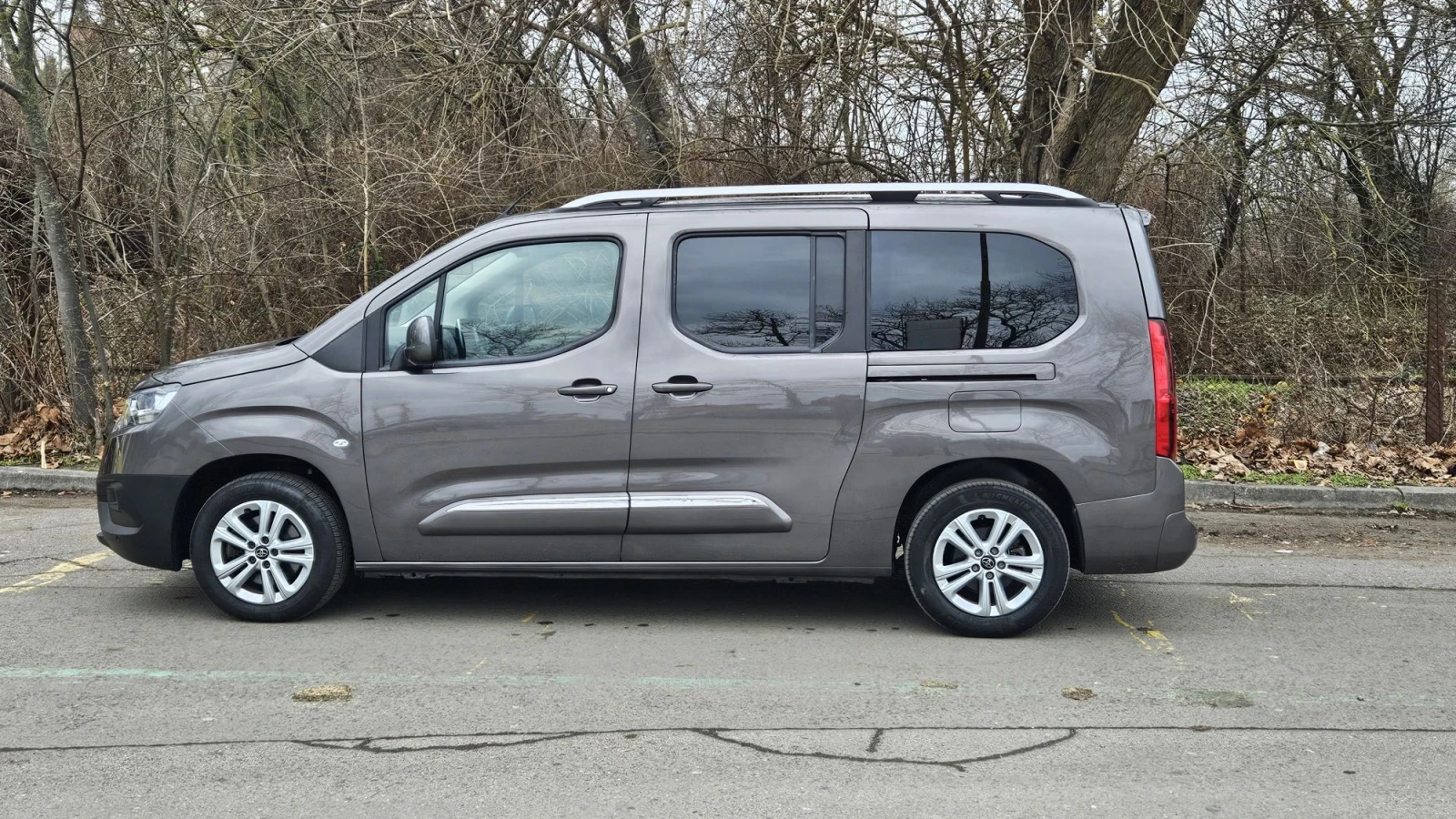 Toyota Proace City Verso Toyota Proace City-1.2 TURBO Седем Местна, снимка 11 - Автомобили и джипове - 55564525