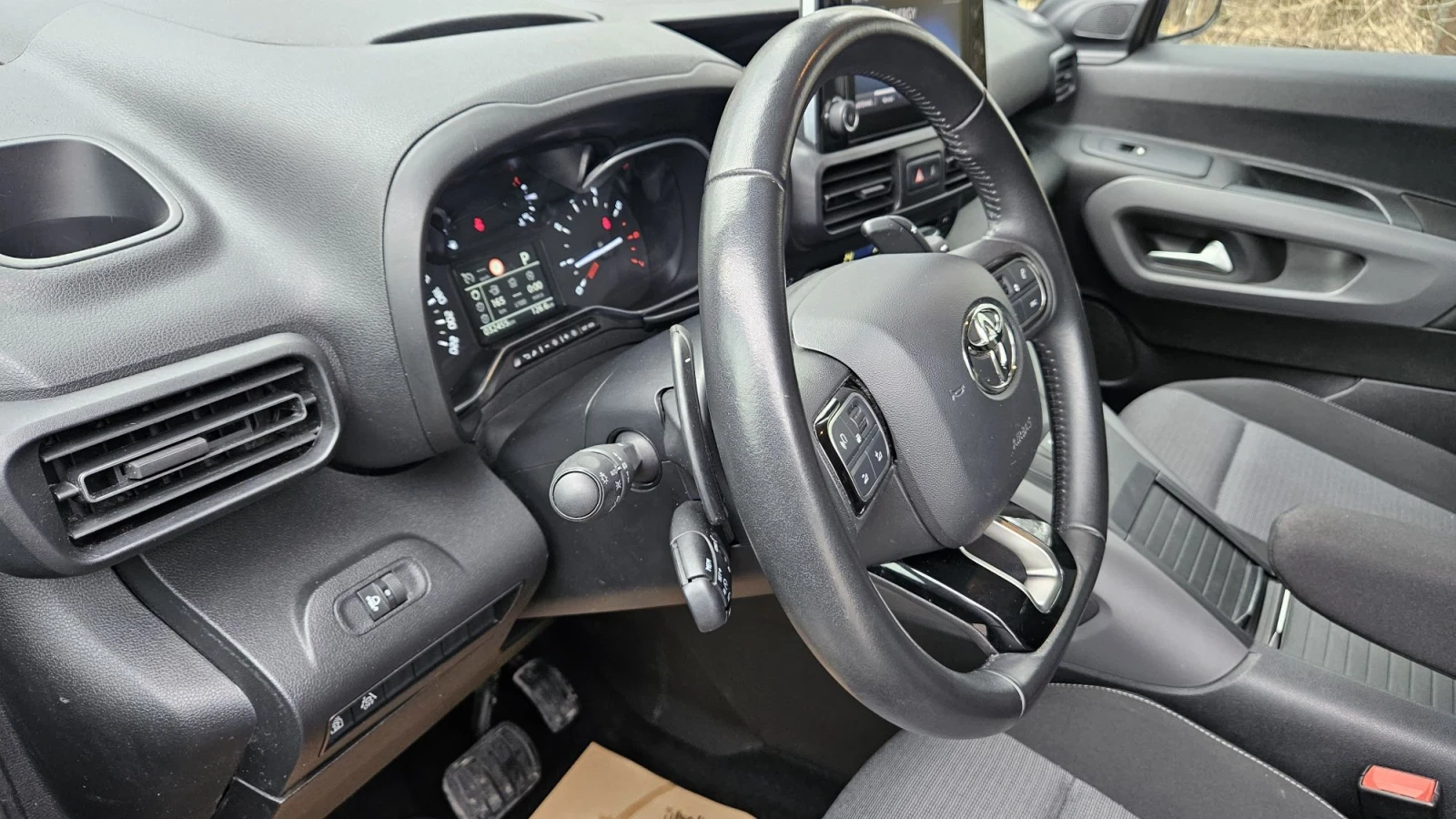Toyota Proace City Verso Toyota Proace City-1.2 TURBO Седем Местна, снимка 13 - Автомобили и джипове - 55564525