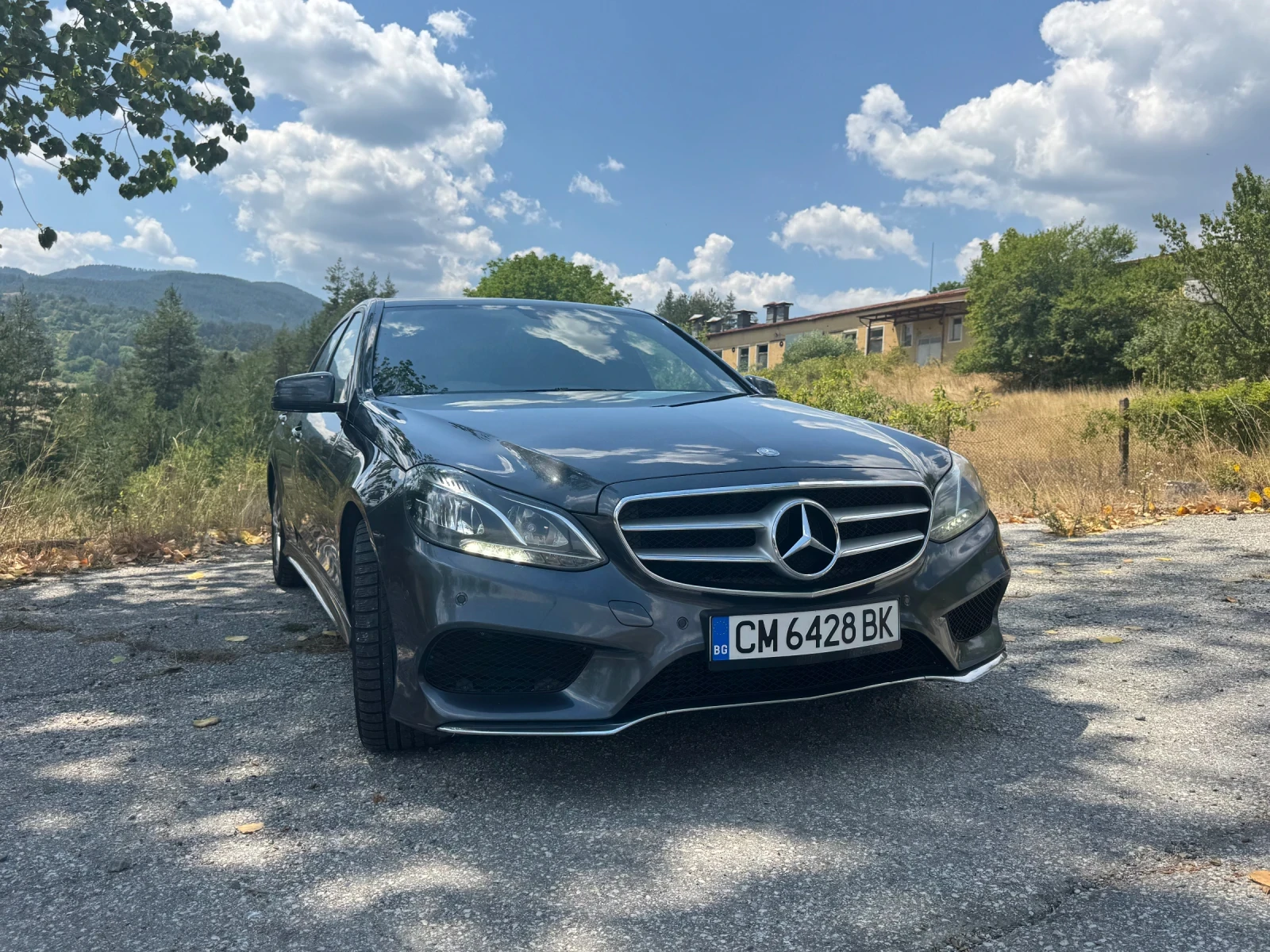 Mercedes-Benz E 220 AMG