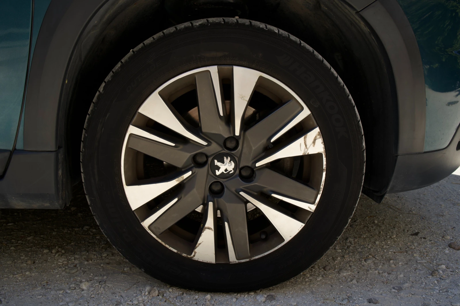 Peugeot 2008, снимка 12 - Автомобили и джипове - 55605380