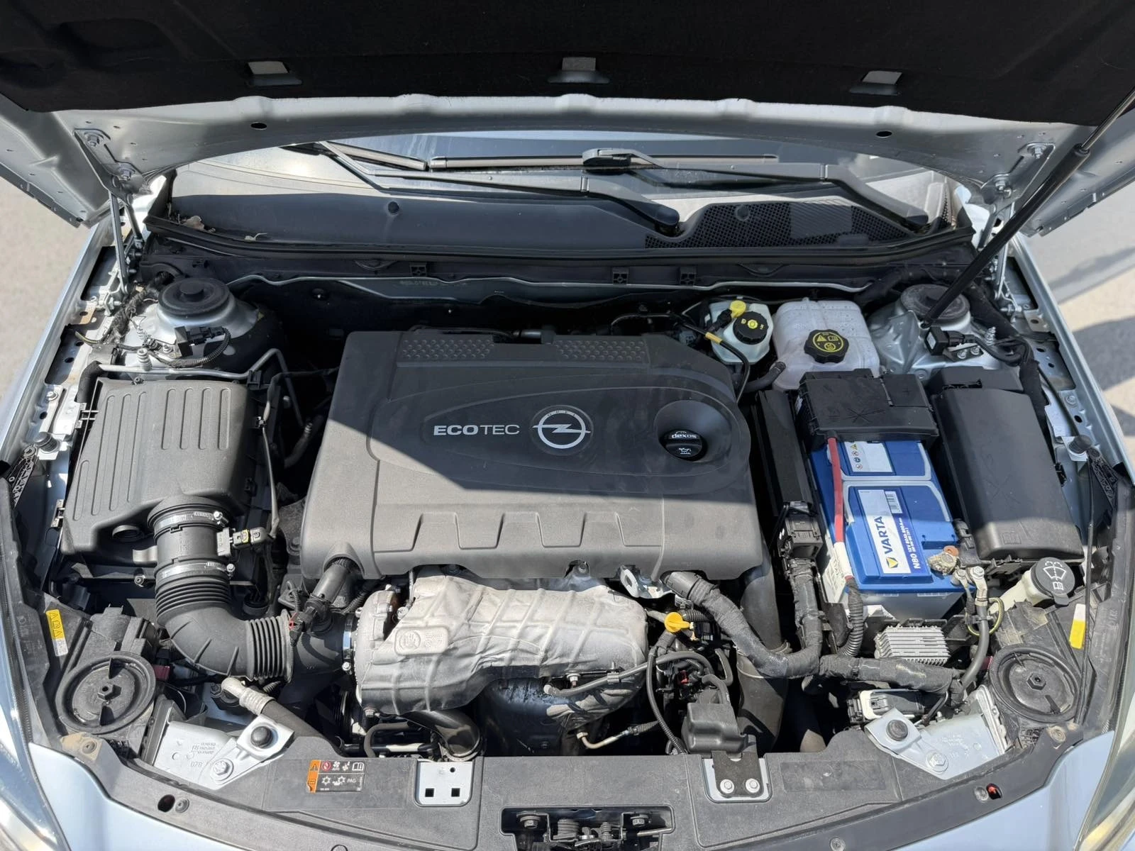 Opel Insignia Opel Insignia Sports Tourer 2.0 CDTI 140 к.с. FACE, снимка 11 - Автомобили и джипове - 55670002