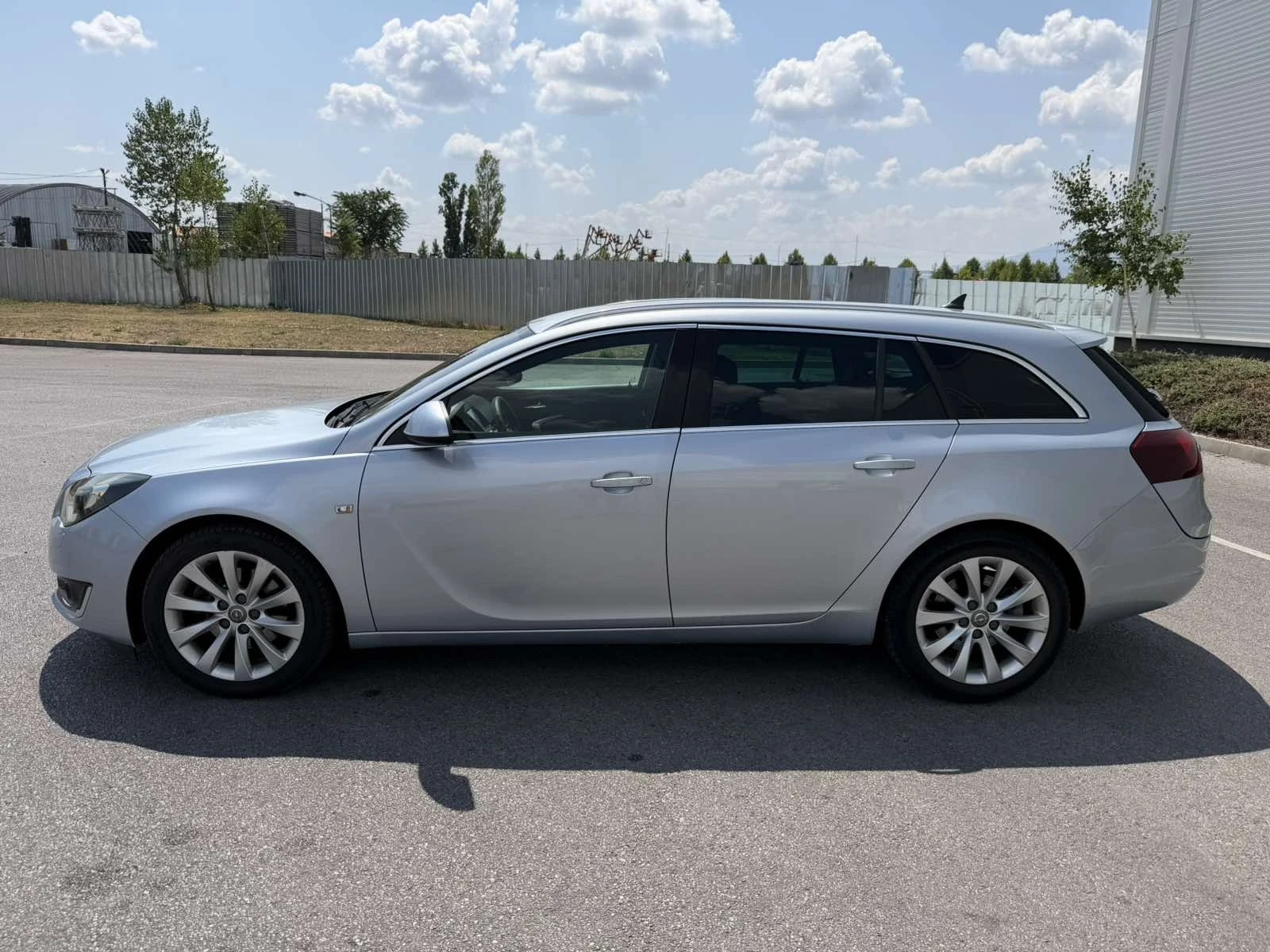 Opel Insignia Opel Insignia Sports Tourer 2.0 CDTI 140 к.с. FACE, снимка 2 - Автомобили и джипове - 55670002