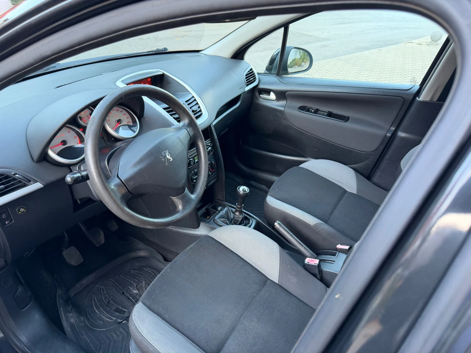 Peugeot 207 Газ.Инж А/С, снимка 7 - Автомобили и джипове - 56297615