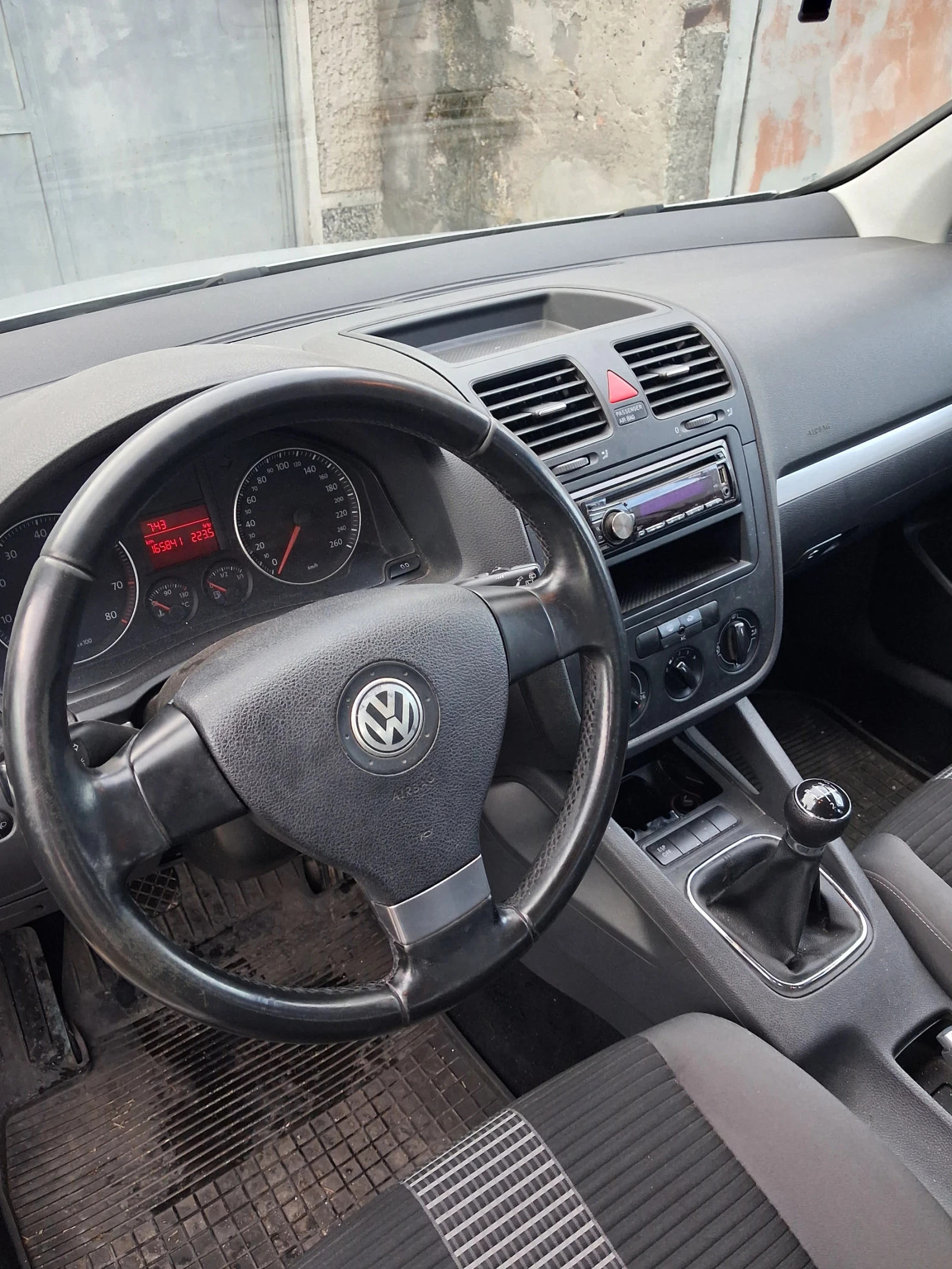 VW Golf 1.6 бензин 102 коня, снимка 10 - Автомобили и джипове - 56735969