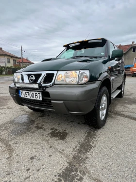 ������ Nissan Terrano