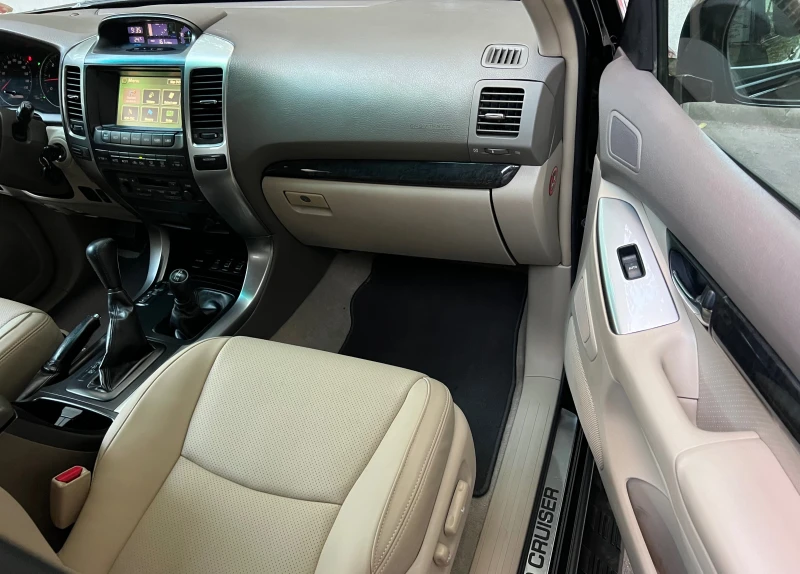 Toyota Land cruiser 3.0D4D NAVI/KAMERA/PODGREV/KOJA/FULL/UNIKAT, снимка 12 - Автомобили и джипове - 47581230