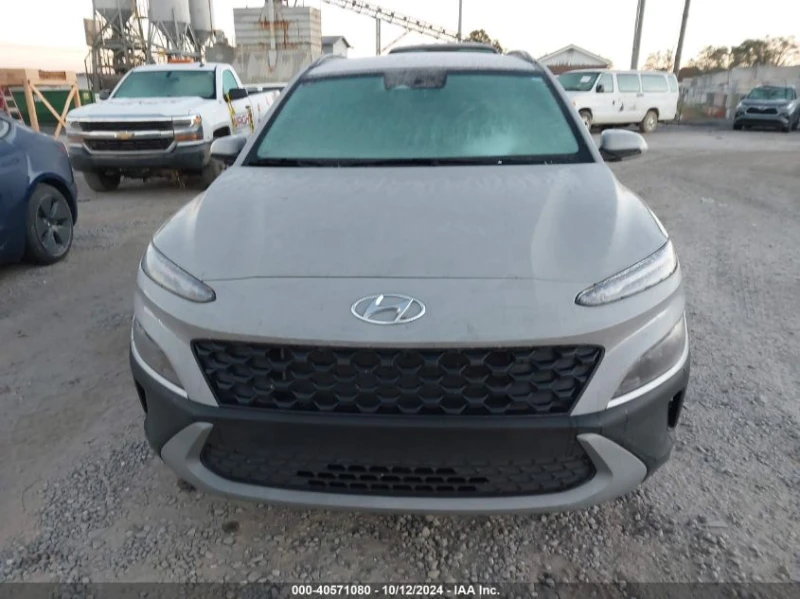 Hyundai Kona 2.0L I-4 DOHC, VVT, 147HP Front Wheel Drive, снимка 4 - Автомобили и джипове - 48131229