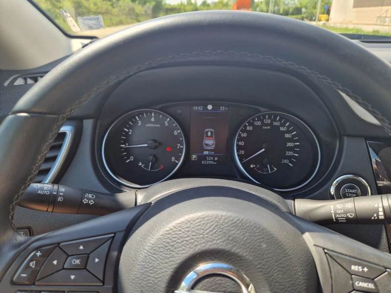 Nissan Qashqai, снимка 8 - Автомобили и джипове - 49506692