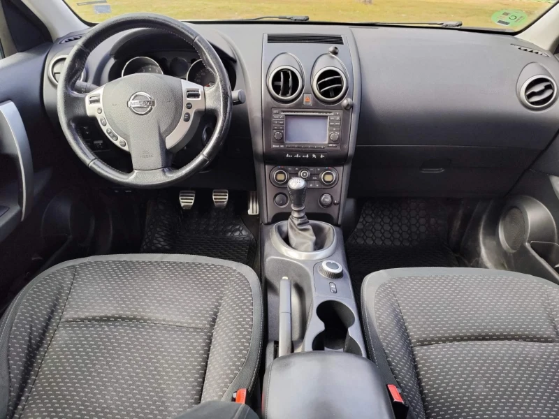 Nissan Qashqai, снимка 7 - Автомобили и джипове - 49285393