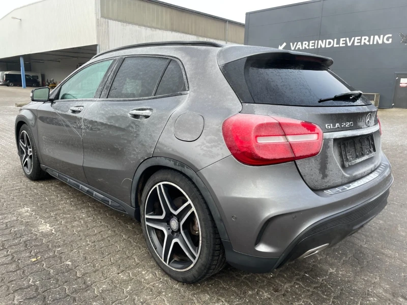 Mercedes-Benz GLA 220 d / AMG / Automatic / LED / Camera / EU6, снимка 4 - Автомобили и джипове - 49393055